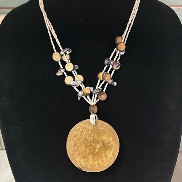 Mother Of Pearl Shell Beaded Necklace Mosaic Round Pendant Boho Triple Strand - Picture 2 of 9